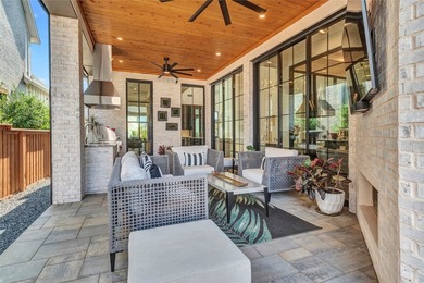 ELEVATED LIVING, EXPERTLY SCALED! This stunning SINGLE story - photo 35