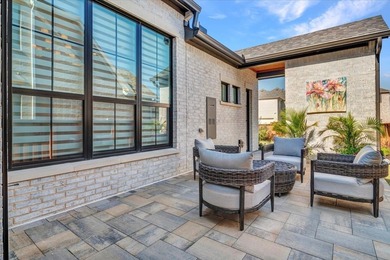 ELEVATED LIVING, EXPERTLY SCALED! This stunning SINGLE story - photo 36