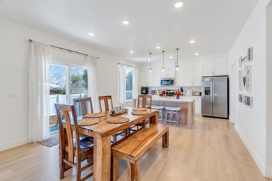 LIKE NEW IN THE HEART OF MAPLETON! This beautifully maintained - photo 10