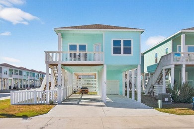 Coastal charm meets investment opportunity in this 3-bedroom - photo 1