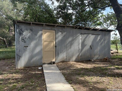 Move in Ready!!! Seller had an appraisal done and it came in at - photo 32