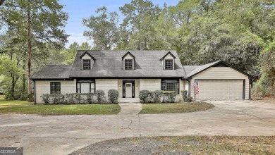 Lake Home For Sale in Newnan, Georgia