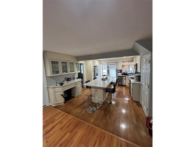 Move right into this beautifully maintained 4-bedroom, 4 - photo 6