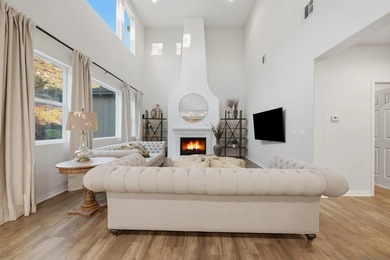 Experience refined living in the exclusive gated Masters - photo 19