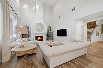 Experience refined living in the exclusive gated Masters - photo 20