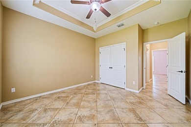 Welcome to this spacious 4-bedroom, 3-bathroom stucco home - photo 28