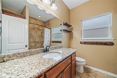 Welcome to this spacious 4-bedroom, 3-bathroom stucco home - photo 29