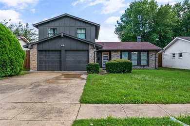 Lake Vilbig Home For Sale in Irving Texas