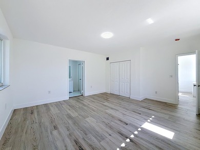 Beautifully updated 4-bedroom, 3-bathroom home with NO HOA - photo 21