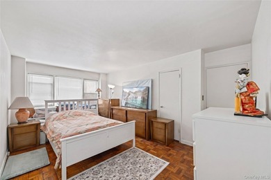 Located in the heart of the vibrant Grand Concourse section of - photo 23