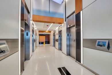 Move-in ready high floor bright junior one bed, one bath with