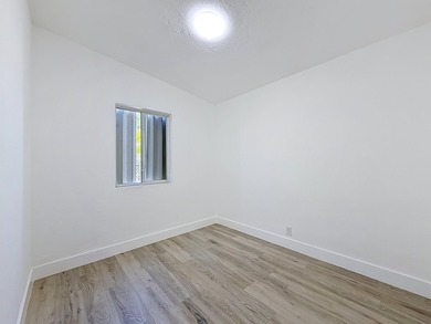 Beautifully updated 4-bedroom, 3-bathroom home with NO HOA - photo 29