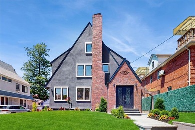 Welcome to this one-of-a-kind, fully gut-renovated 3-level - photo 1