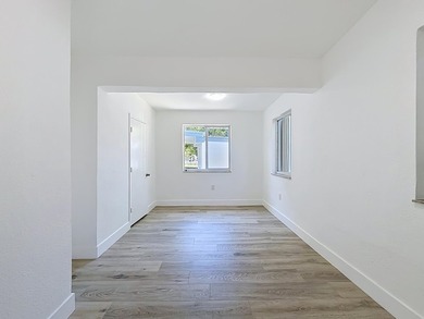 Beautifully updated 4-bedroom, 3-bathroom home with NO HOA - photo 32