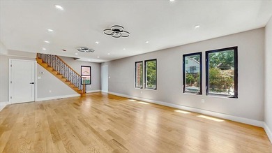 Welcome to this one-of-a-kind, fully gut-renovated 3-level - photo 6