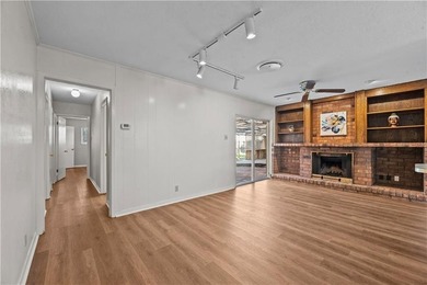 Discover the home you've been looking for in a prime location - photo 3