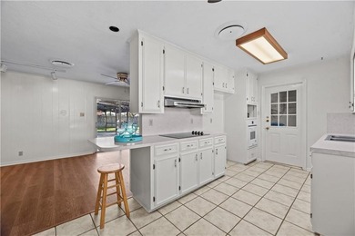 Discover the home you've been looking for in a prime location - photo 8