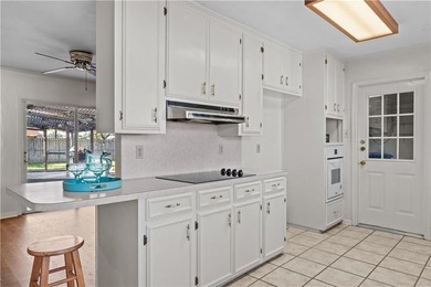 Discover the home you've been looking for in a prime location - photo 10