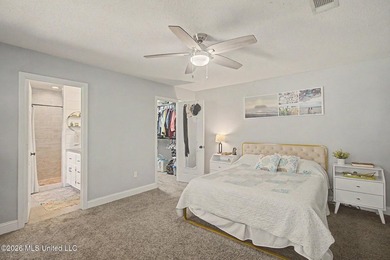 Here is another chance to grab this beautiful home!! Ready to - photo 11