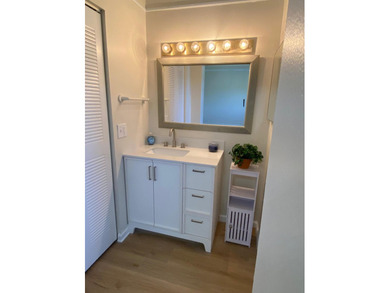 PRIME LOCATION IN A GATED COMMUNITY! THIS BEAUTIFUL TOWNHOME - photo 11