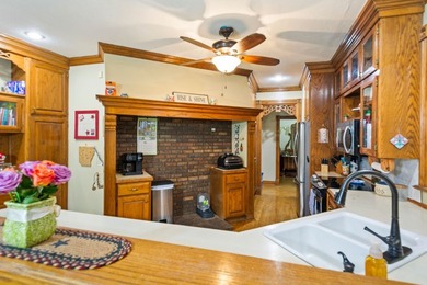 Welcome Home! This stunning 4,350 sq ft Victorian home blends - photo 12