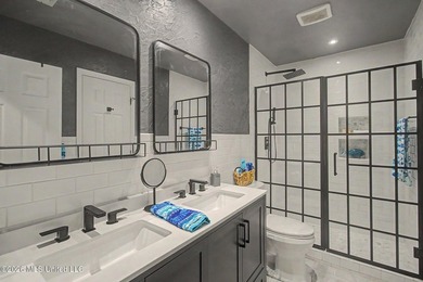 Here is another chance to grab this beautiful home!! Ready to - photo 18