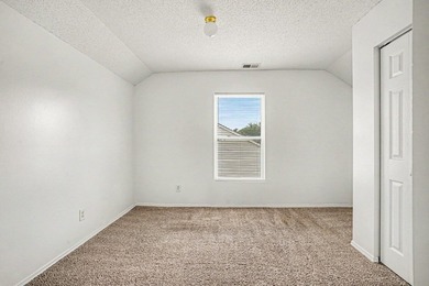 Welcome home to this well maintained 3-bedroom, 2.5 bath home in - photo 21