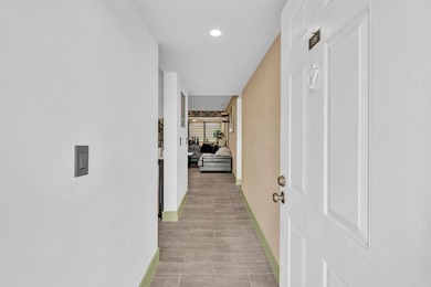 CORNER UNIT GROUND FLOOR, 2 BEDROOM, 2 FULL BATHROOMS PLUS A DEN - photo 27