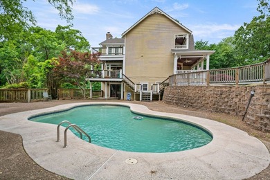 Welcome Home! This stunning 4,350 sq ft Victorian home blends - photo 43