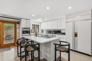 Welcome to this distinguished Mediterranean estate nestled in - photo 19
