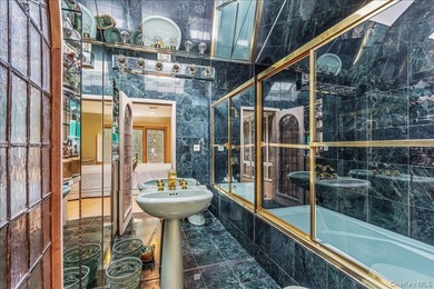 Welcome to this distinguished Mediterranean estate nestled in - photo 31