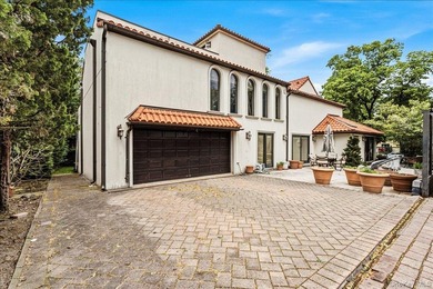 Welcome to this distinguished Mediterranean estate nestled in - photo 34