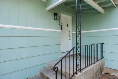 Enjoy this fantastic neighborhood, just blocks from Ocean Drive - photo 7
