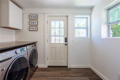 Welcome home to this charming 3-bedroom, 1.5-bath residence - photo 20