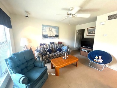 CORNER UNIT! This 1 bedroom, 1 bathroom ground floor unit is a - photo 3