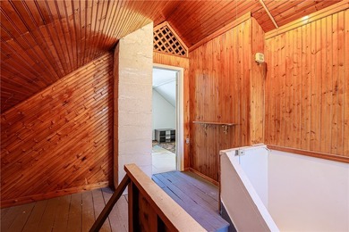 Welcome home to this charming 3-bedroom, 1.5-bath residence - photo 38