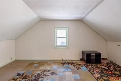 Welcome home to this charming 3-bedroom, 1.5-bath residence - photo 39