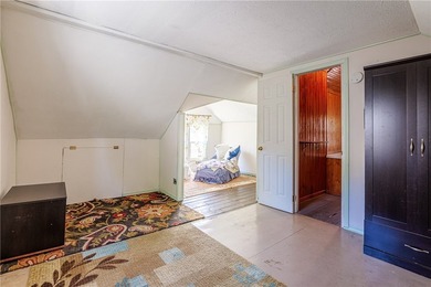 Welcome home to this charming 3-bedroom, 1.5-bath residence - photo 40