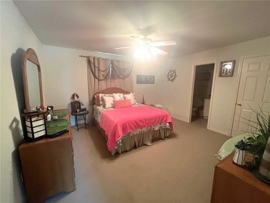 CORNER UNIT! This 1 bedroom, 1 bathroom ground floor unit is a - photo 10