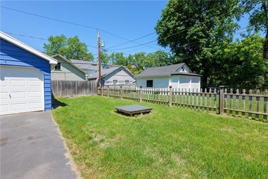 Welcome home to this charming 3-bedroom, 1.5-bath residence - photo 48