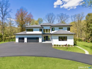 Custom built in 2022 by a top builder for his own family, this - photo 2