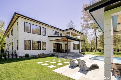 Custom built in 2022 by a top builder for his own family, this - photo 4