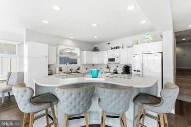 Oceanfront Southend location ' 5 bedrooms ' Covered private - photo 11