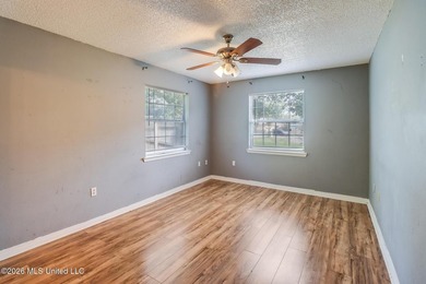 Investment opportunity on a quiet cul-de-sac-perfect for buyers - photo 12