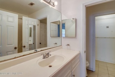 Investment opportunity on a quiet cul-de-sac-perfect for buyers - photo 13