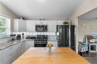 Welcome to Your Waterfront Escape. Nestled on a quiet cul-de-sac - photo 14