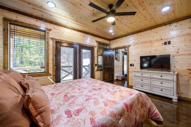 Stunning move-in ready & fully furnished Broken Bow cabin just