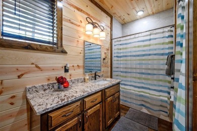 Stunning move-in ready & fully furnished Broken Bow cabin just
