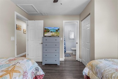 Welcome to Your Waterfront Escape. Nestled on a quiet cul-de-sac - photo 21