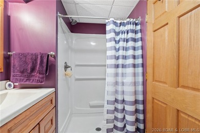 Tucked away on the sought-after Little Niangua Arm, this 3 bed - photo 28